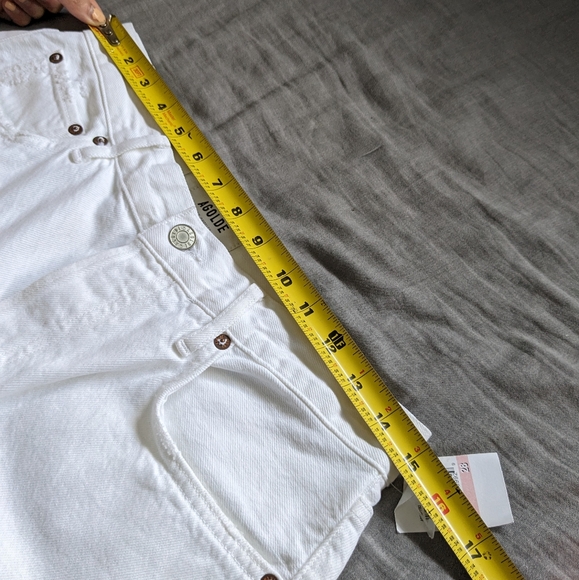 Agolde Riley Jeans in Slant White Distressed - Picture 4 of 10